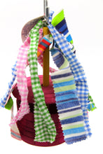 Load image into Gallery viewer, Fancy Forager™ - Sweet Feet & Beak